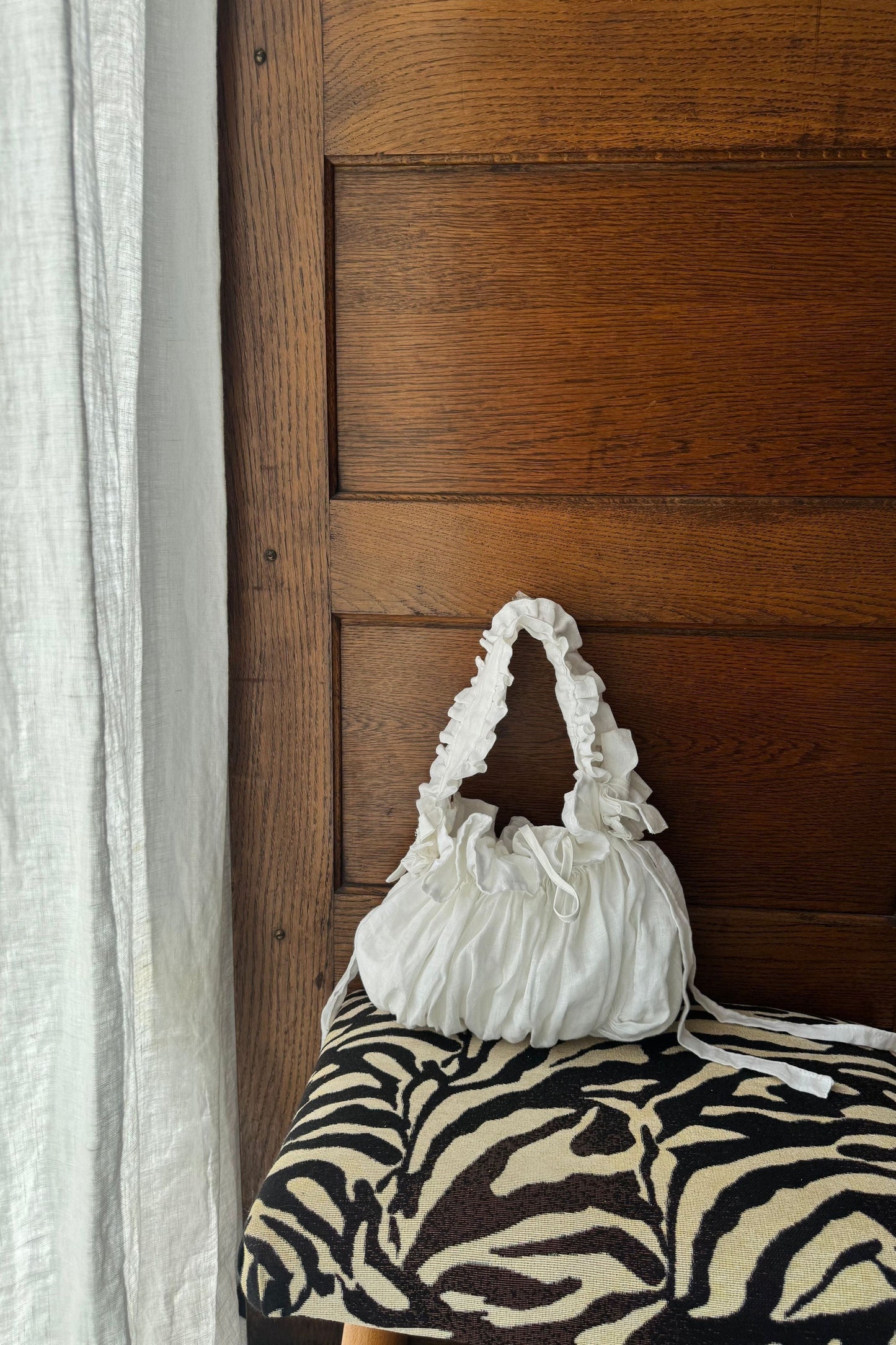 Belf Bag - The White Frilly