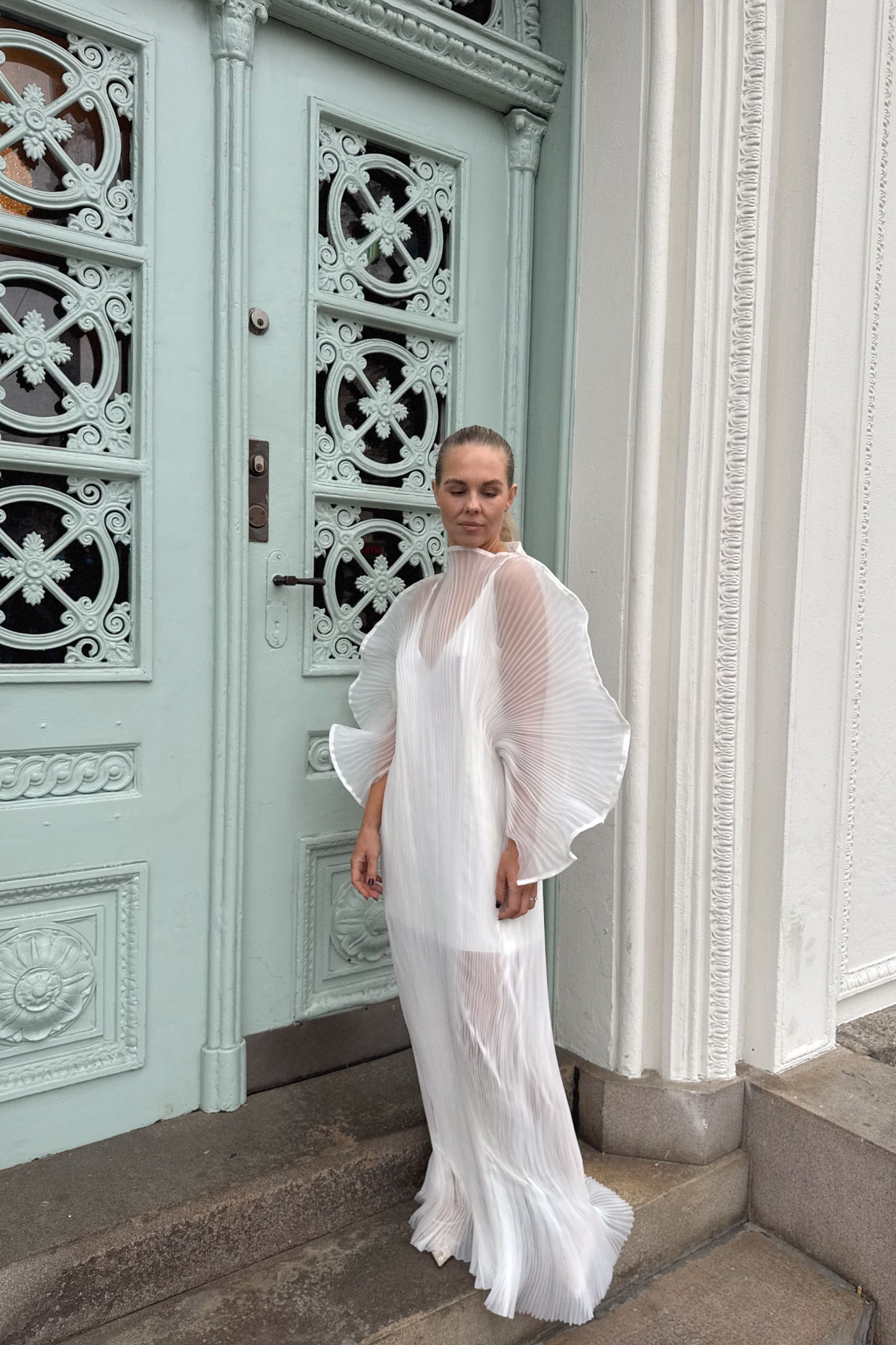 Linnea Hult Wedding Dress