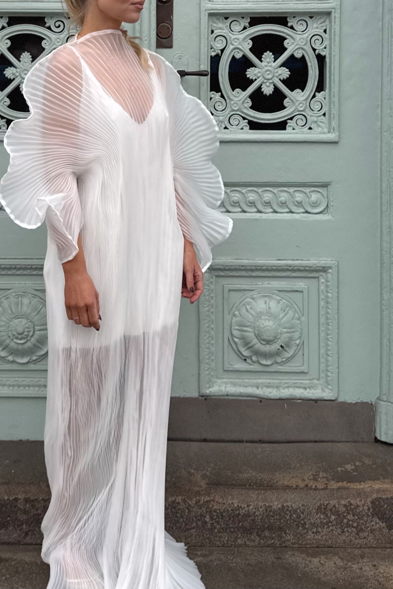 Linnea Hult Wedding Dress