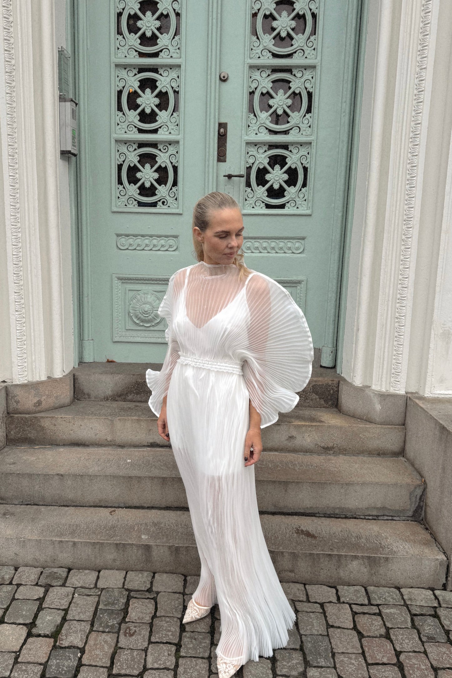 Linnea Hult Wedding Dress